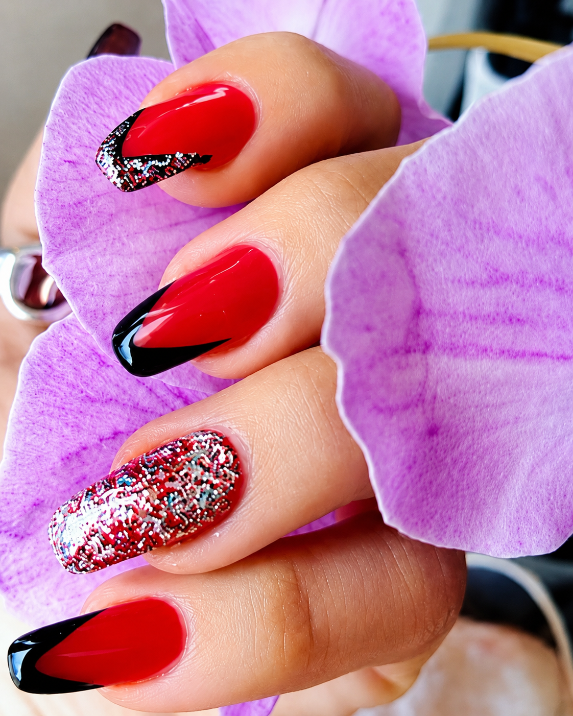 Manicura elegante roja de Kioma